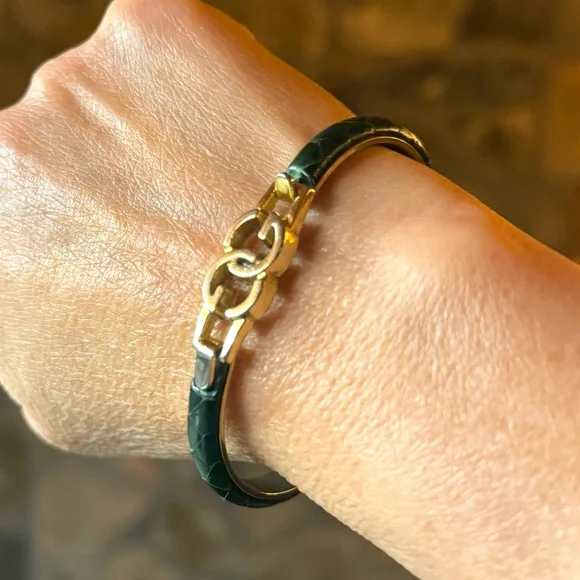 Vintage GUCCI leather cuff - Picture 8 of 8